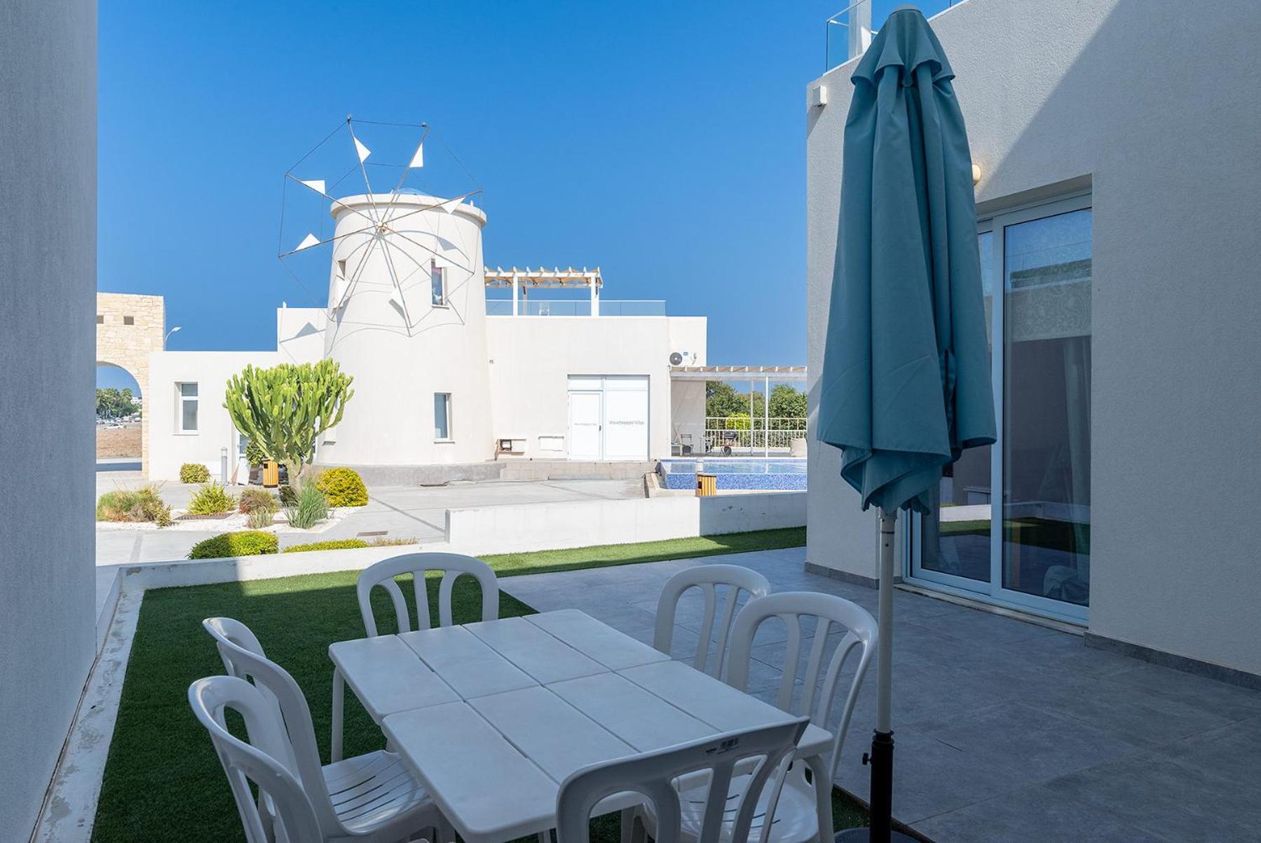 Blue Diamond Beach Villas Paphos Eksteriør billede