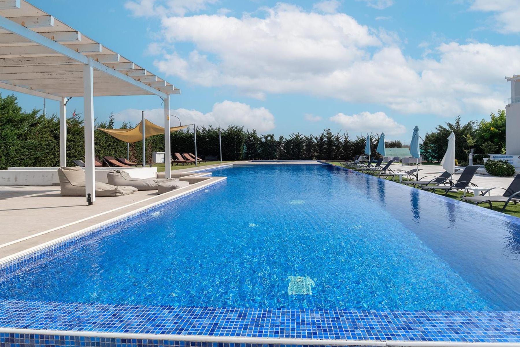 Blue Diamond Beach Villas Paphos Eksteriør billede