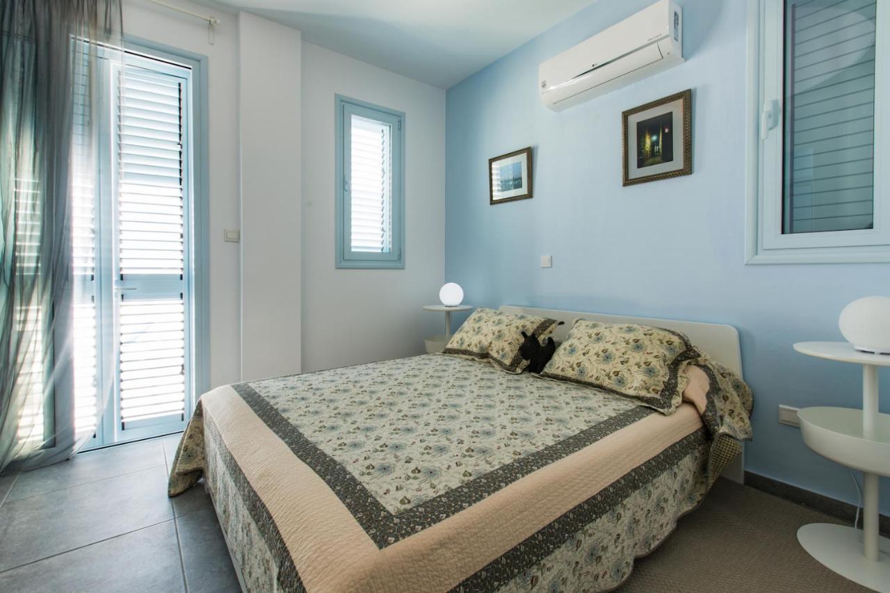 Blue Diamond Beach Villas Paphos Eksteriør billede